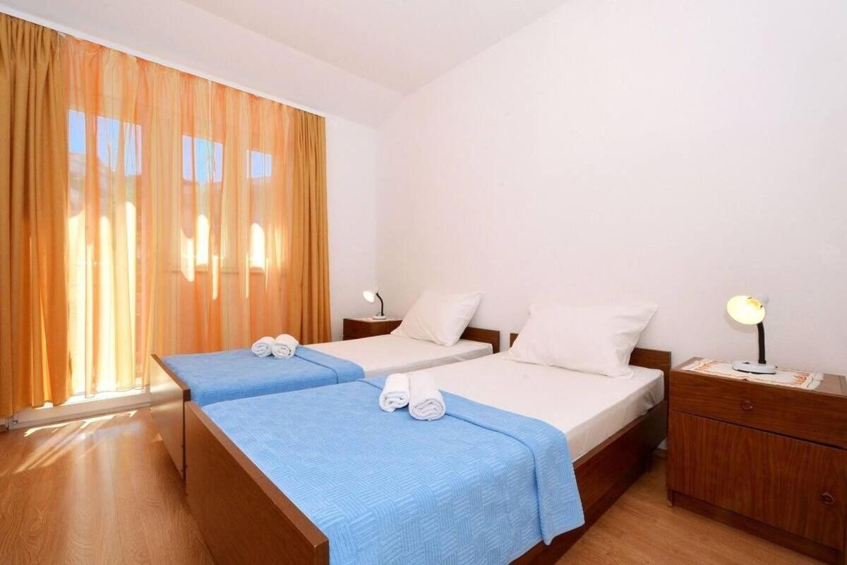 Apartments Sima Trogir Eksteriør bilde