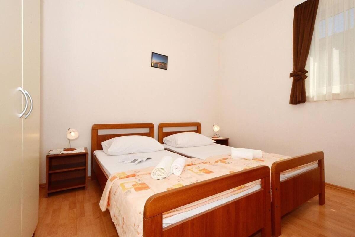 Apartments Sima Trogir Eksteriør bilde