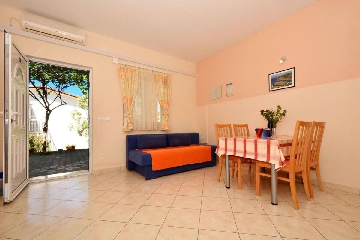 Apartments Sima Trogir Eksteriør bilde